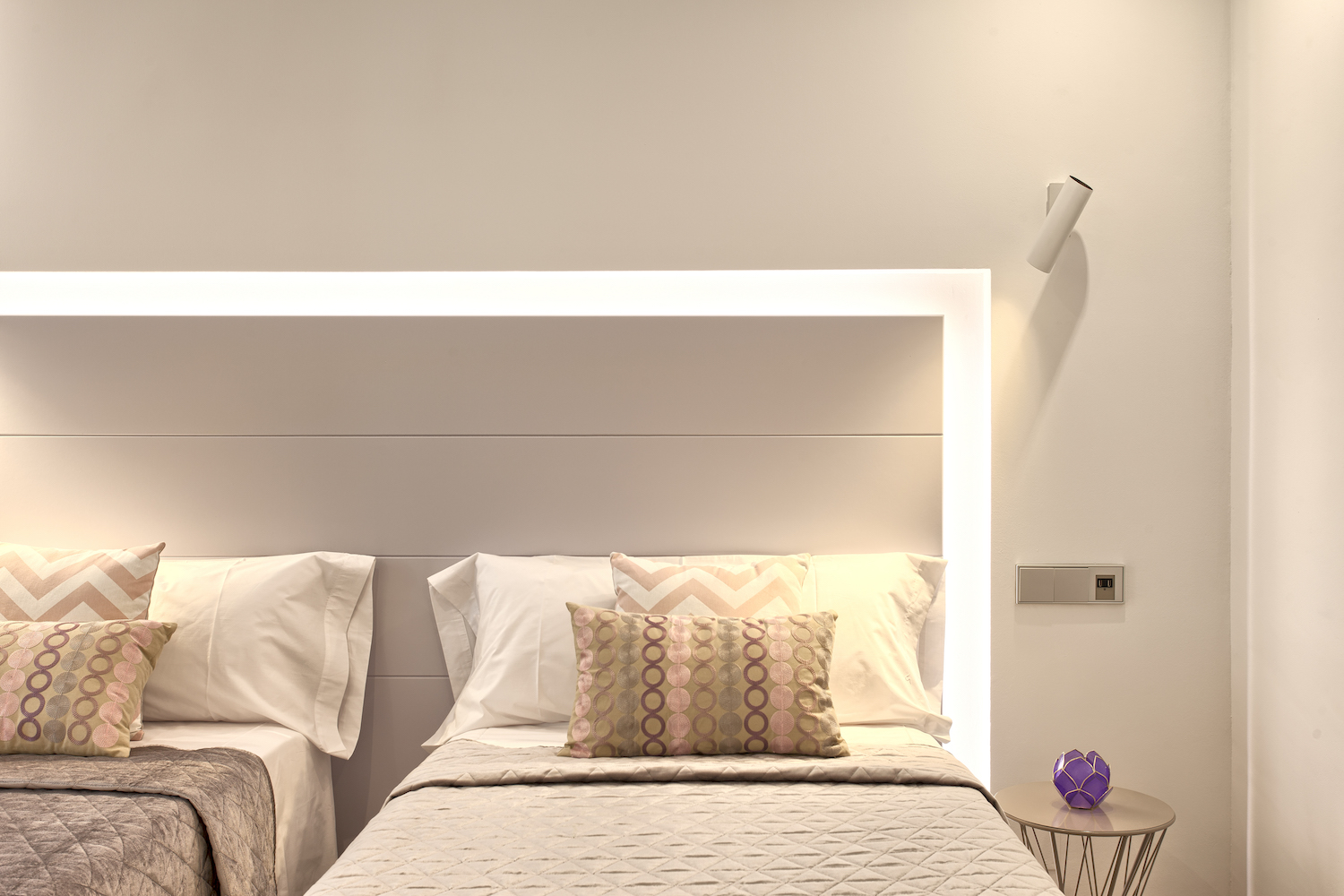 5 habitacions dobles, piscina privada, WiFi, Netflix. Vistes increïbles a la muntanya de la Concha