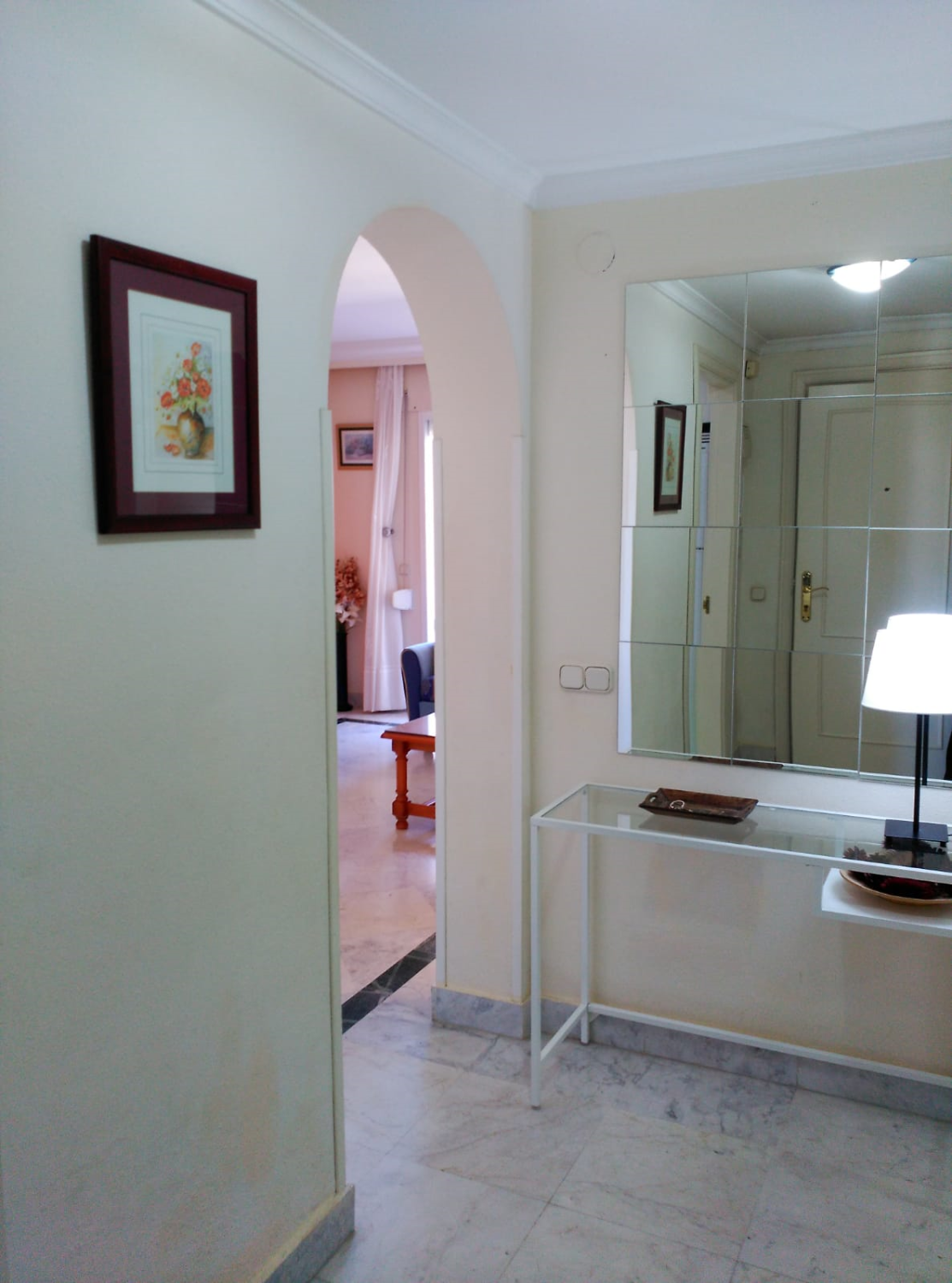 Steps from the beach and all kinds of services and entertainment. Fifth floor 2 bedrooms. Puerto Banus