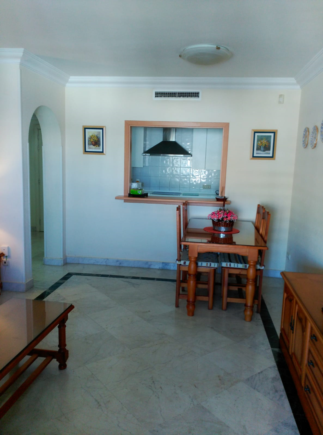 Steps from the beach and all kinds of services and entertainment. Fifth floor 2 bedrooms. Puerto Banus