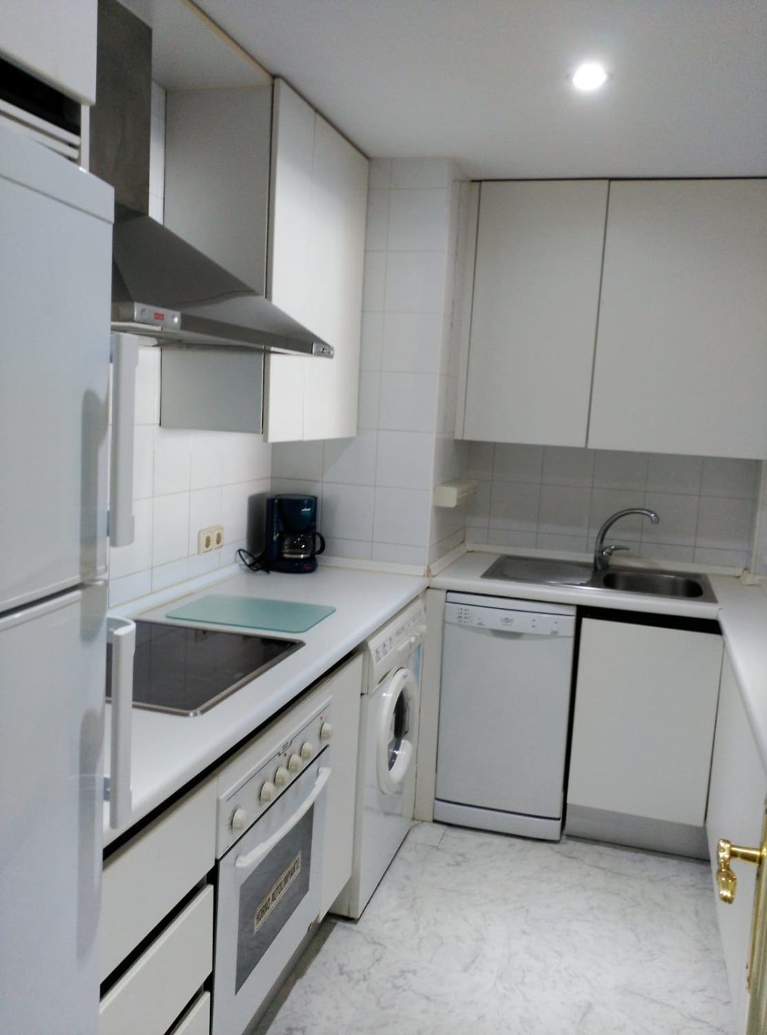 Steps from the beach and all kinds of services and entertainment. Fifth floor 2 bedrooms. Puerto Banus