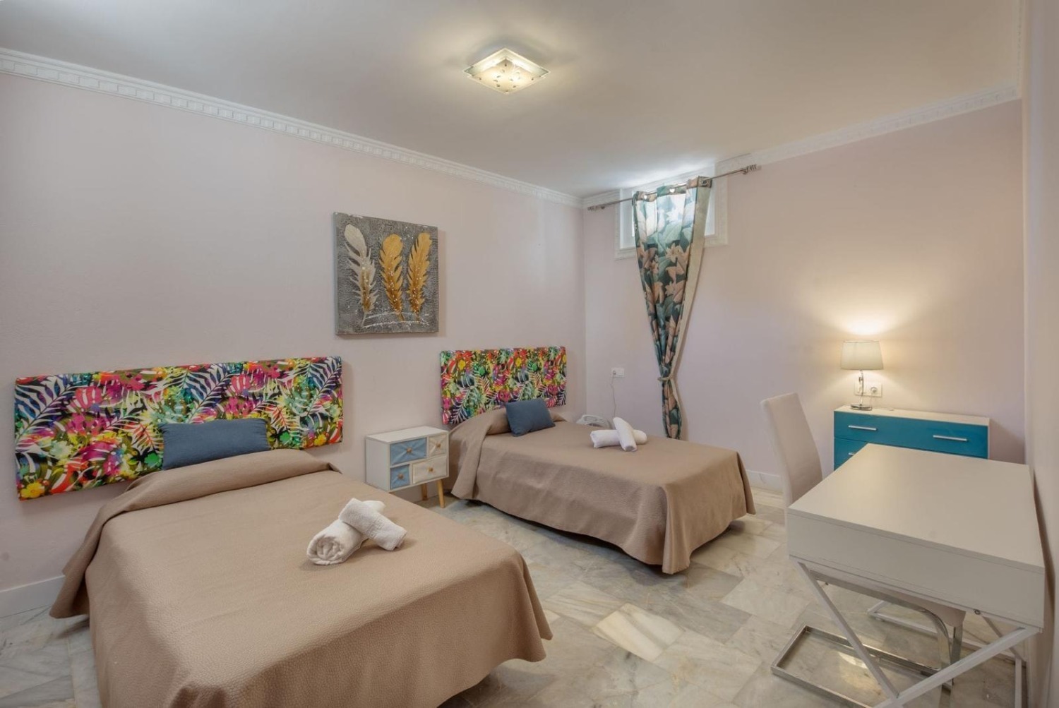 9 double bedrooms - 7 bathrooms - Sleeps up to 20 people - Marbella East