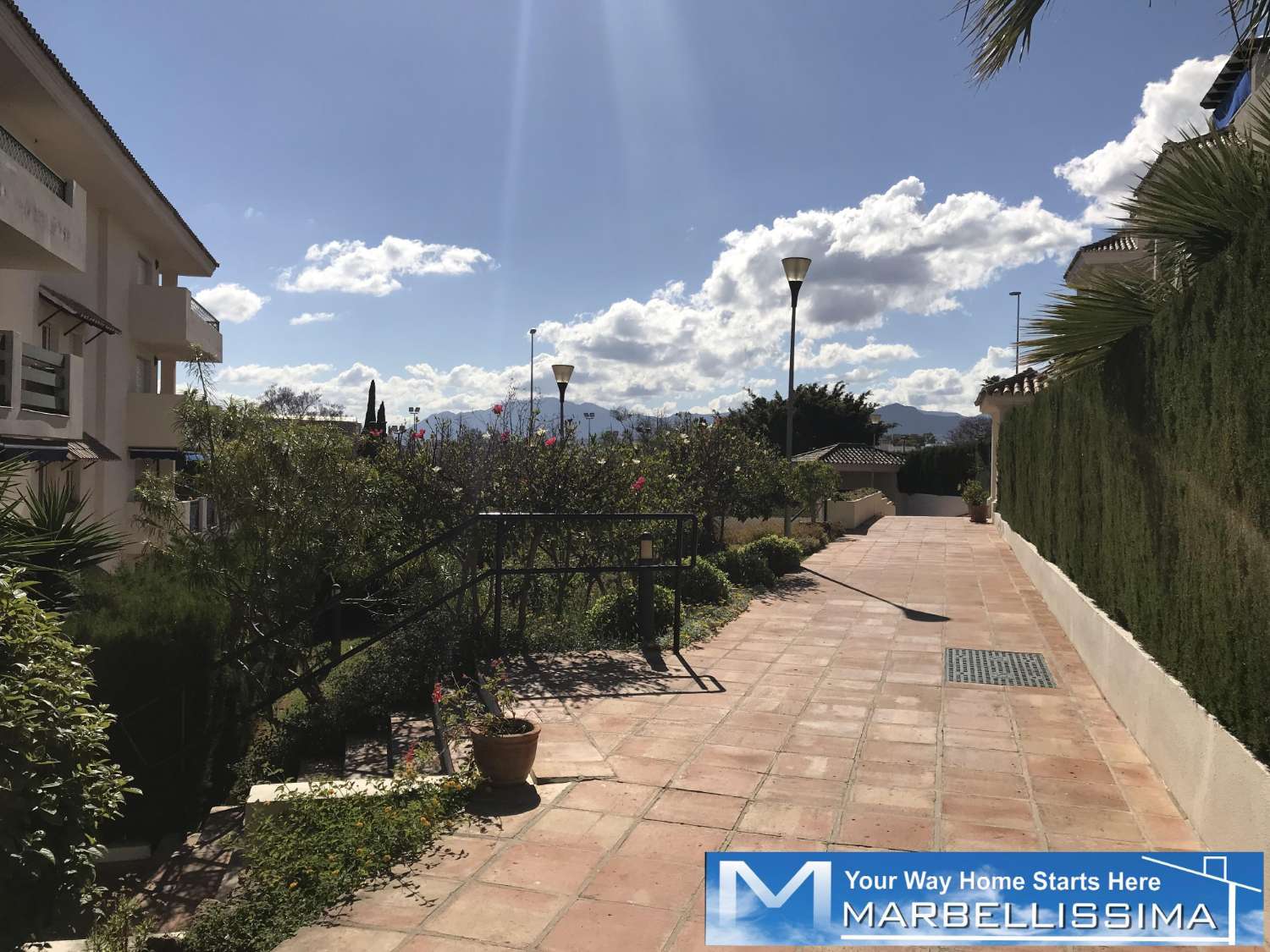 Pagos bimensuales. Bonita terraza orientada al oeste. Lorcrimar. Dos dormitorios.