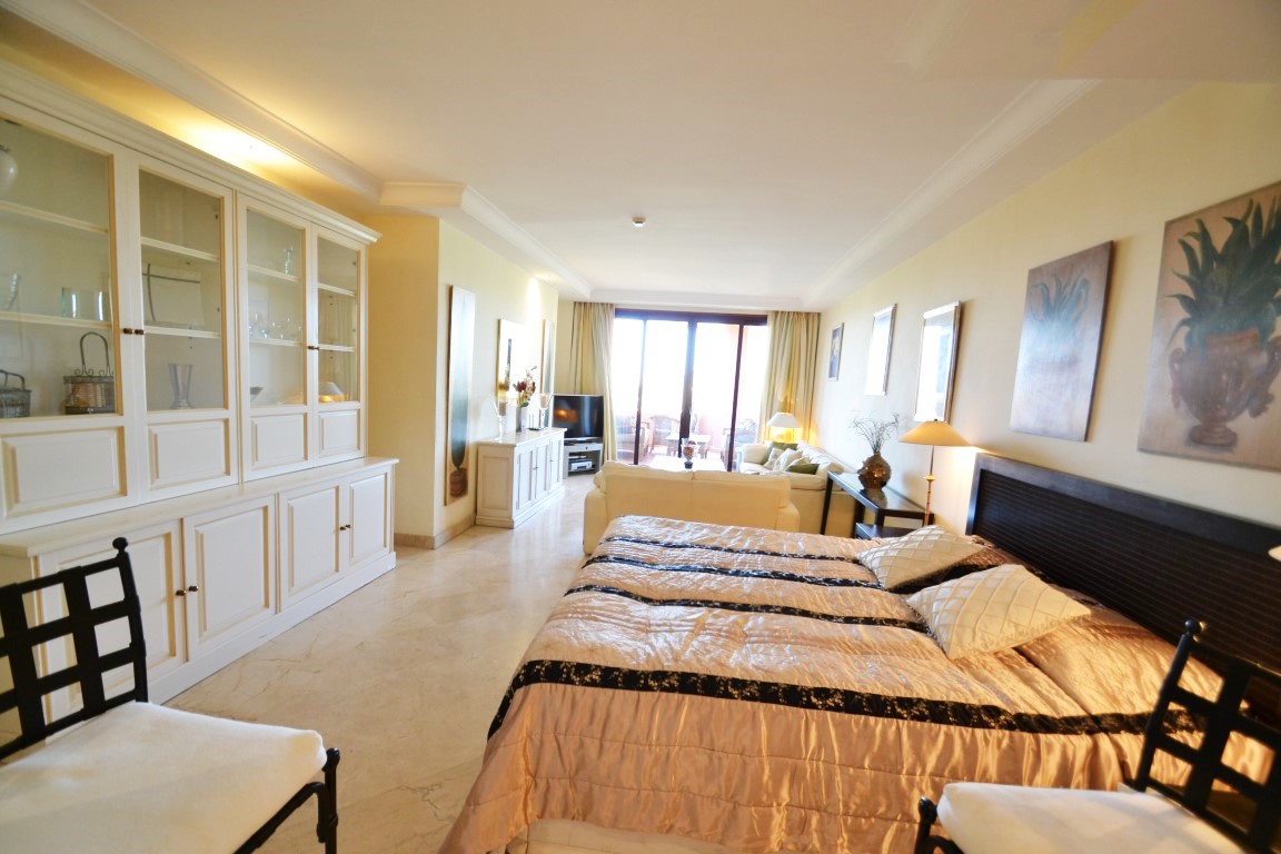 غرفة نوم في السطر الأول من الشاطئ، Estepona