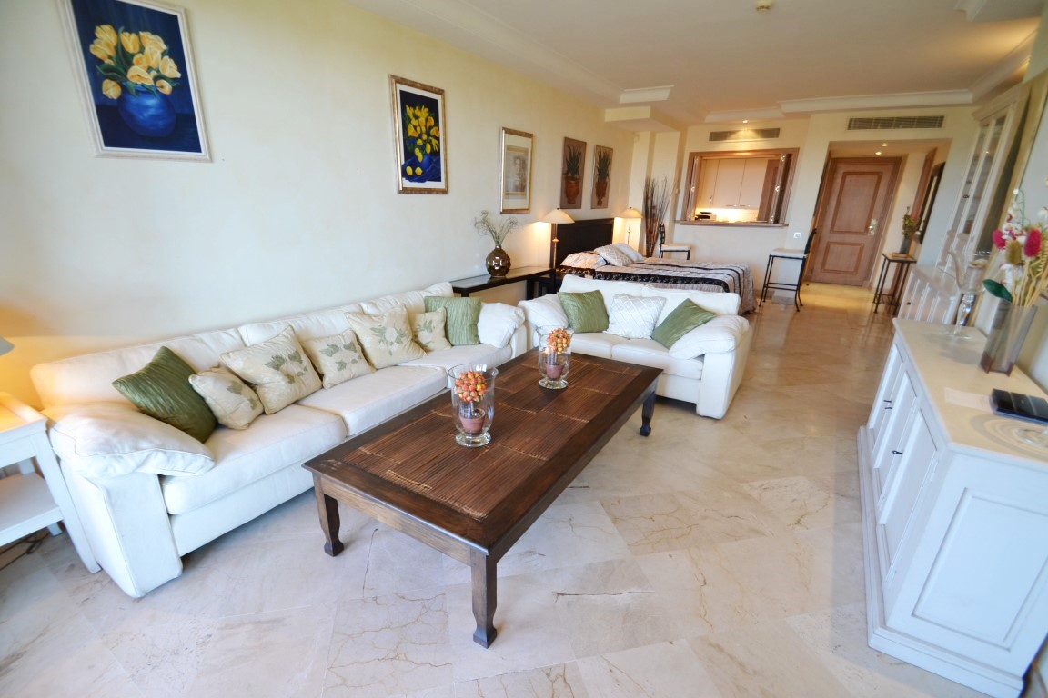 غرفة نوم في السطر الأول من الشاطئ، Estepona