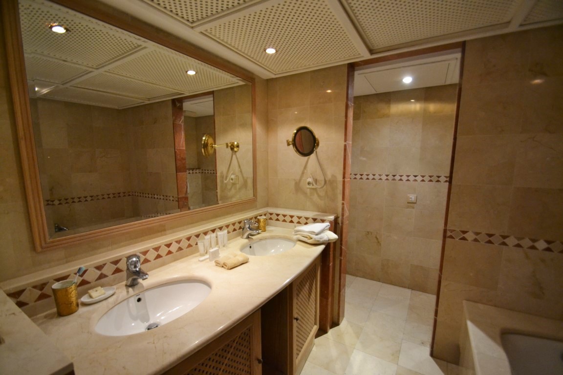 غرفة نوم في السطر الأول من الشاطئ، Estepona