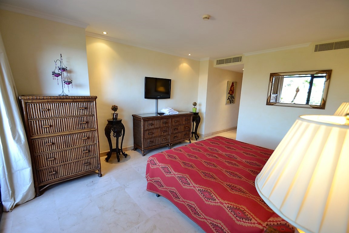 غرفة نوم في السطر الأول من الشاطئ، Estepona