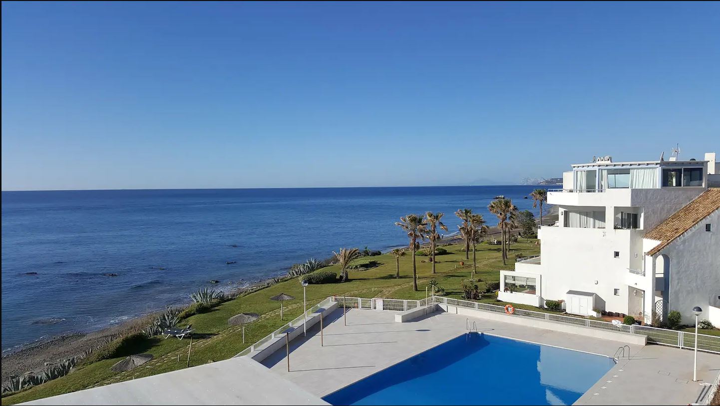 New build with spectacular first line sea views with private access to the beach! The two-bedroom apartment starts at €281,200.