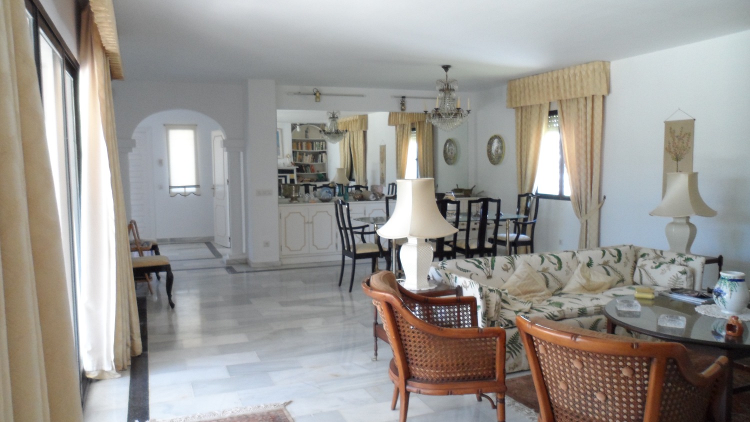 Вілла на продаж в Guadalmina Alta (Marbella)