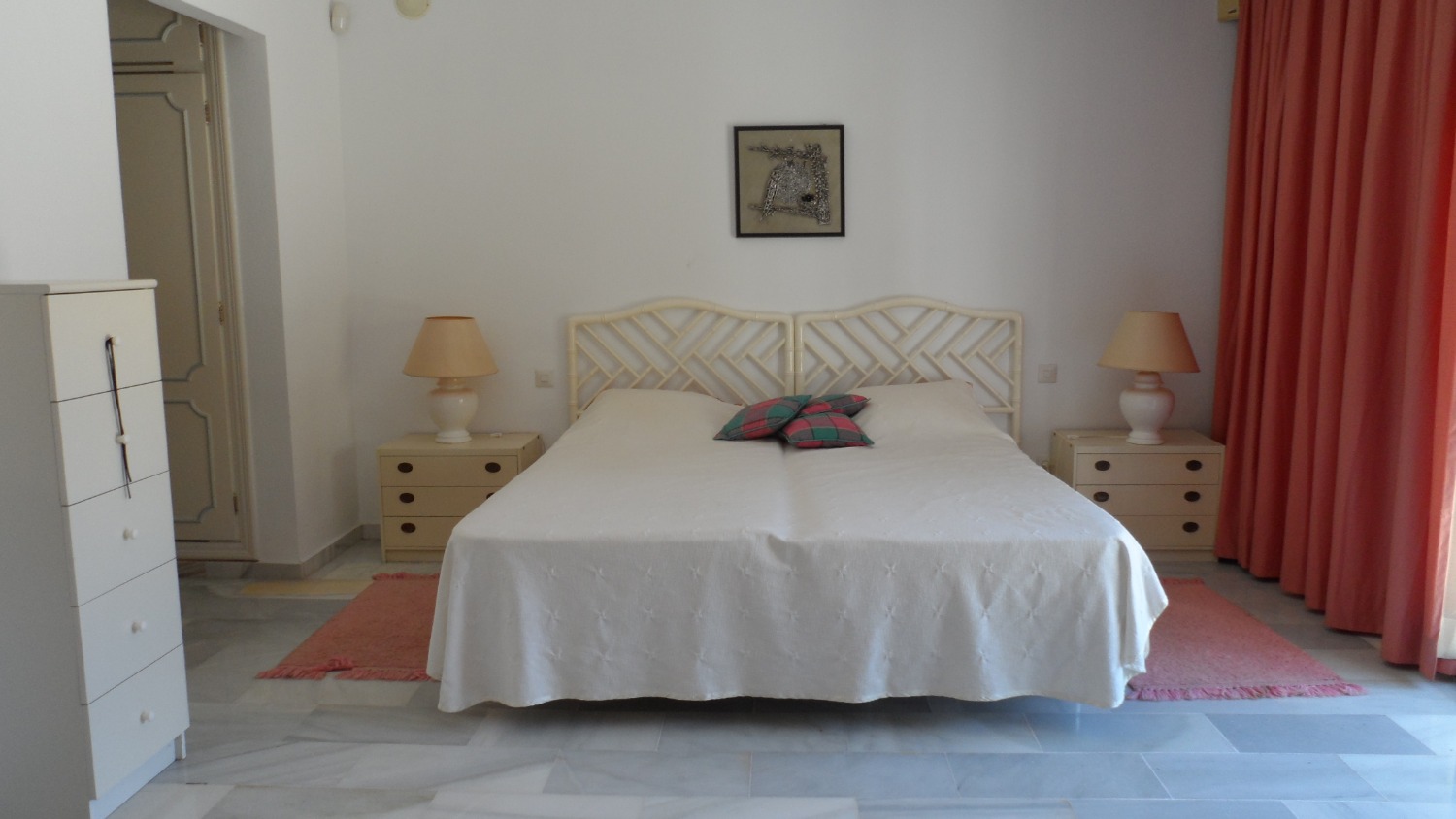 Вілла на продаж в Guadalmina Alta (Marbella)