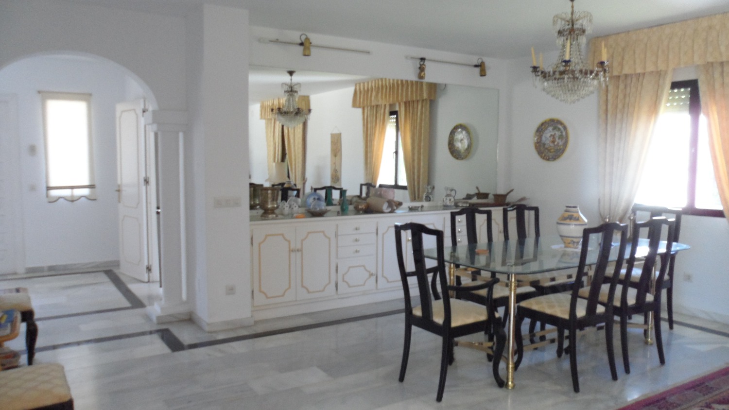 Вілла на продаж в Guadalmina Alta (Marbella)