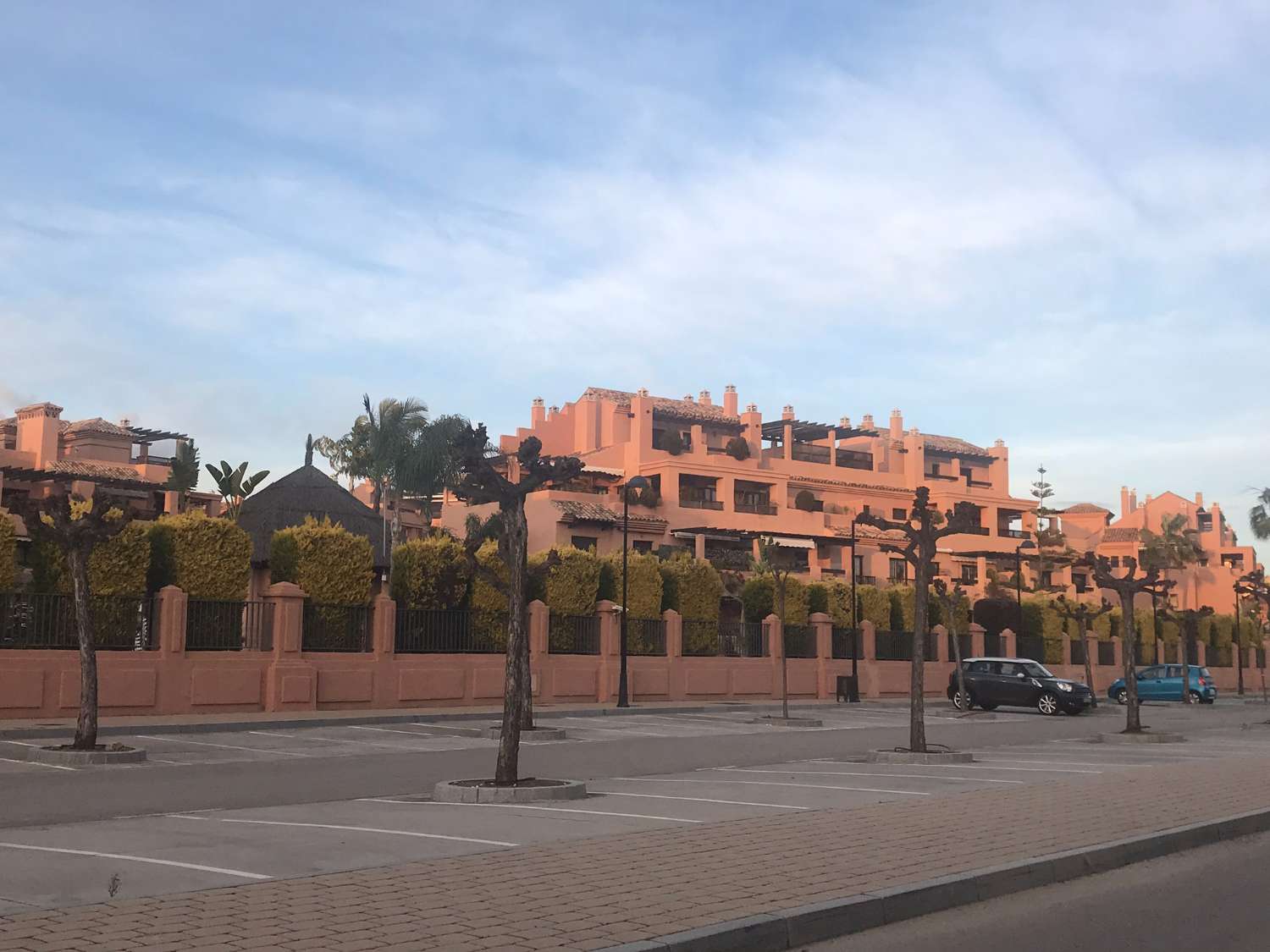 Zu vermieten. Wohnung in Hacienda del Sol. Estepona, Málaga.
