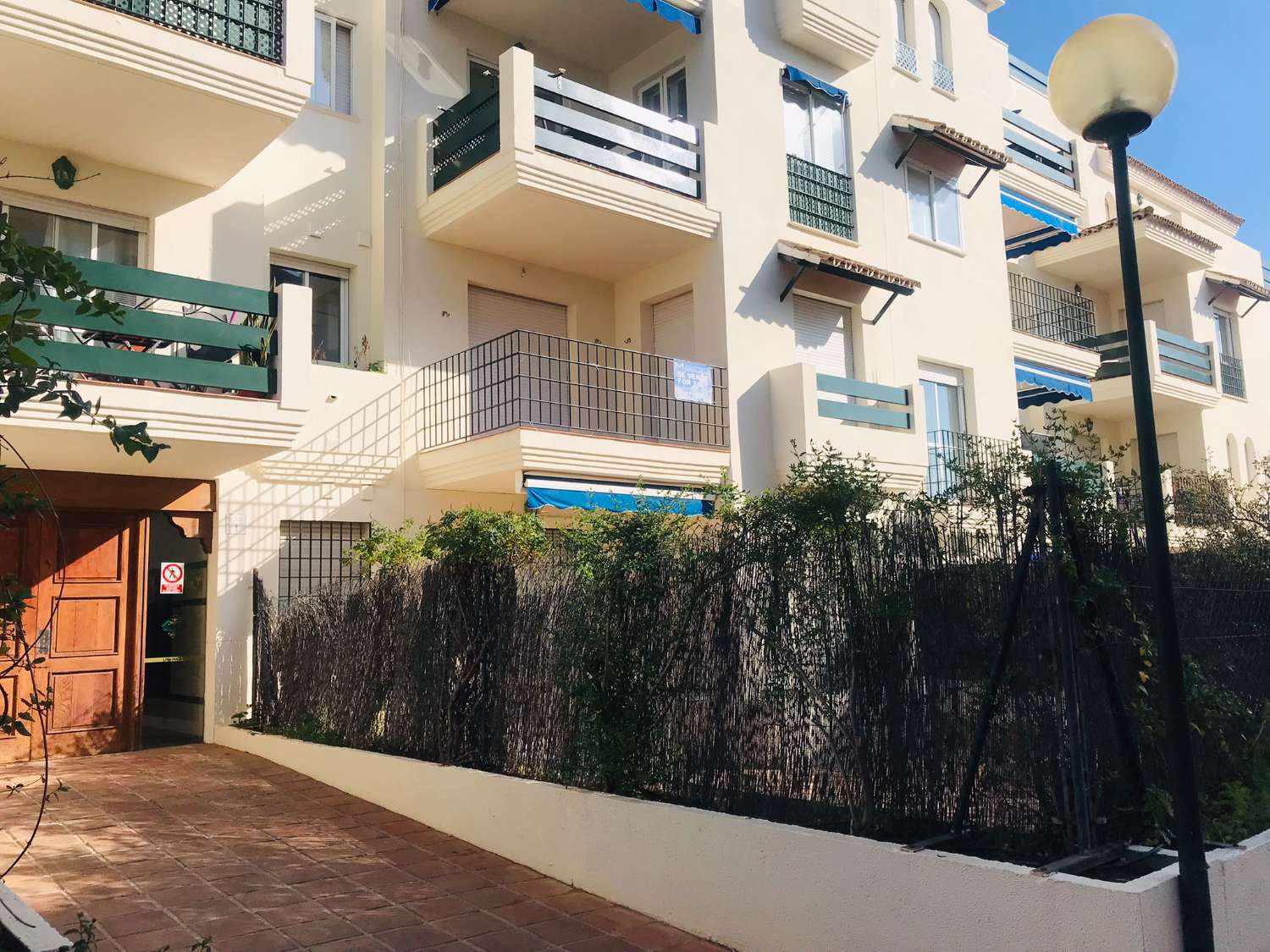 Charmant appartement te koop. Gunstige locatie in de buurt van Puerto Banus, Marbella.