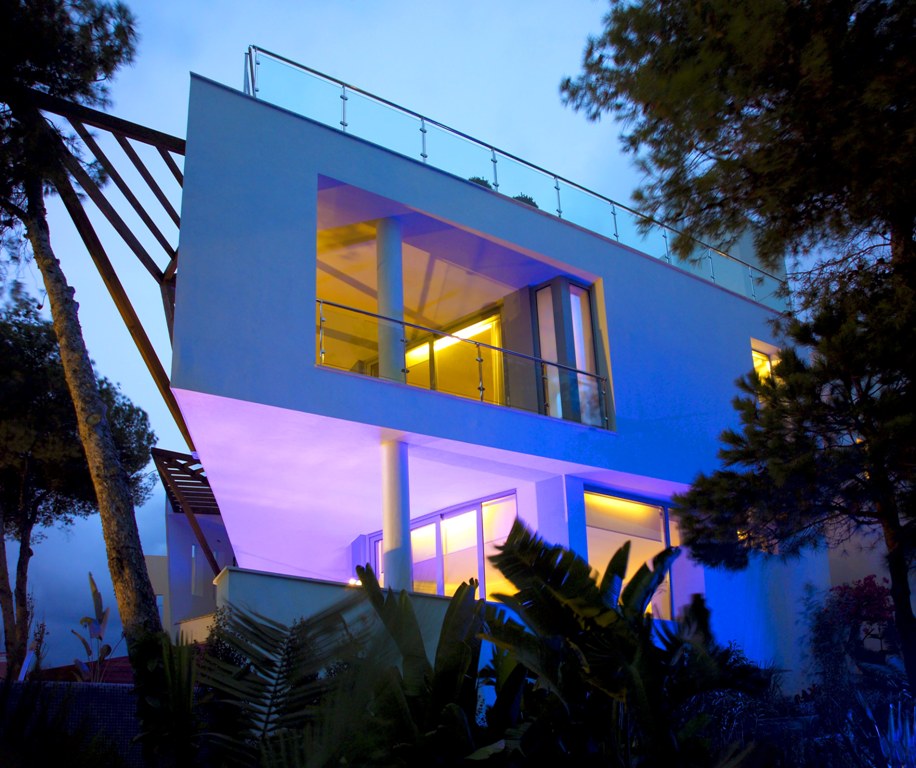 Sierra Blanca è la bellezza scintillante, che offre ai residenti un ambiente sereno e tranquillo.