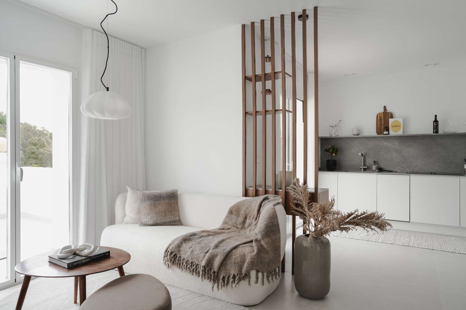 Un ambiente perfetto per crogiolarsi al sole, godersi una brezza rinfrescante o persino cenare sotto le stelle!