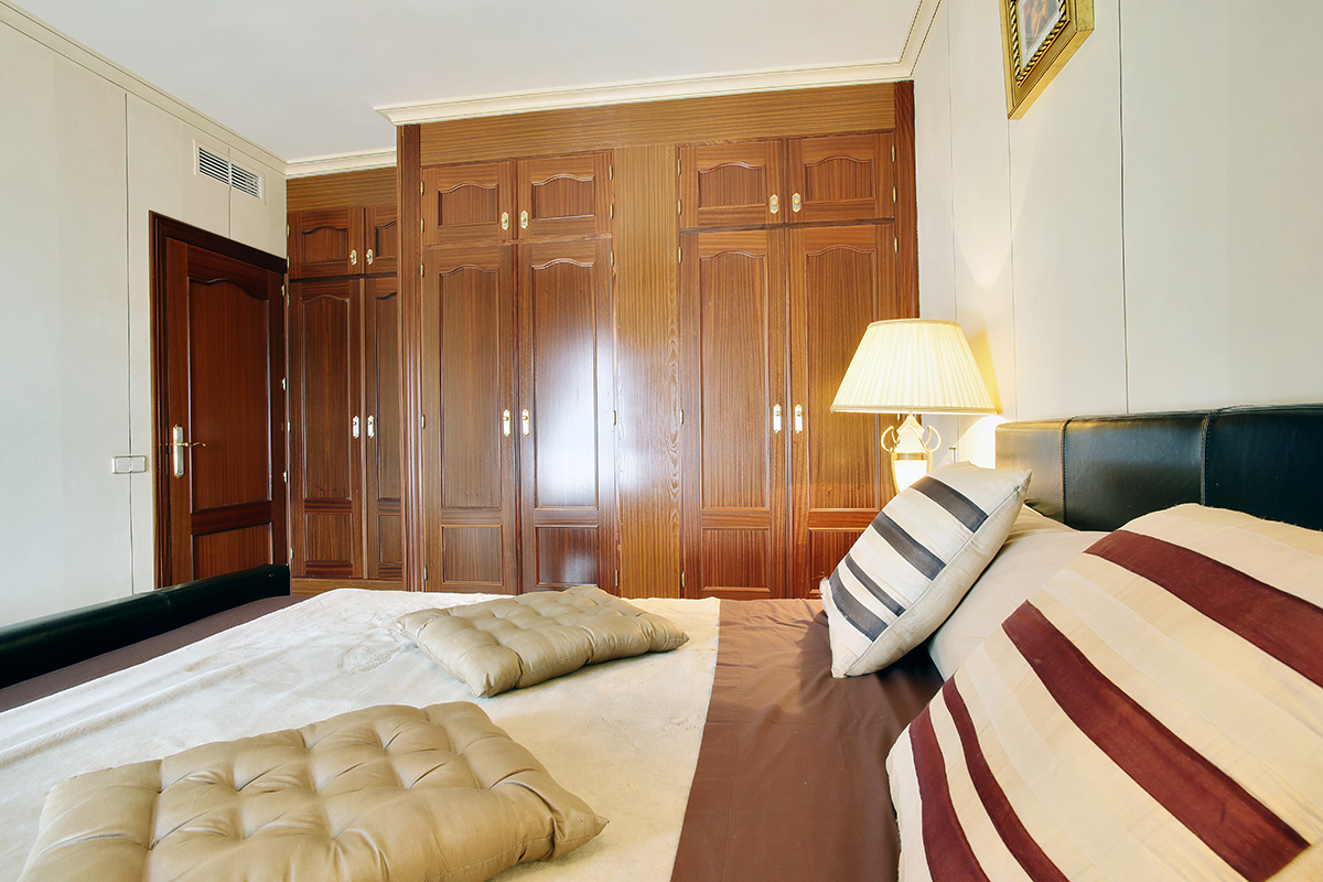 For rent. Apartment with sea views. Puerto Banus. Marbella.