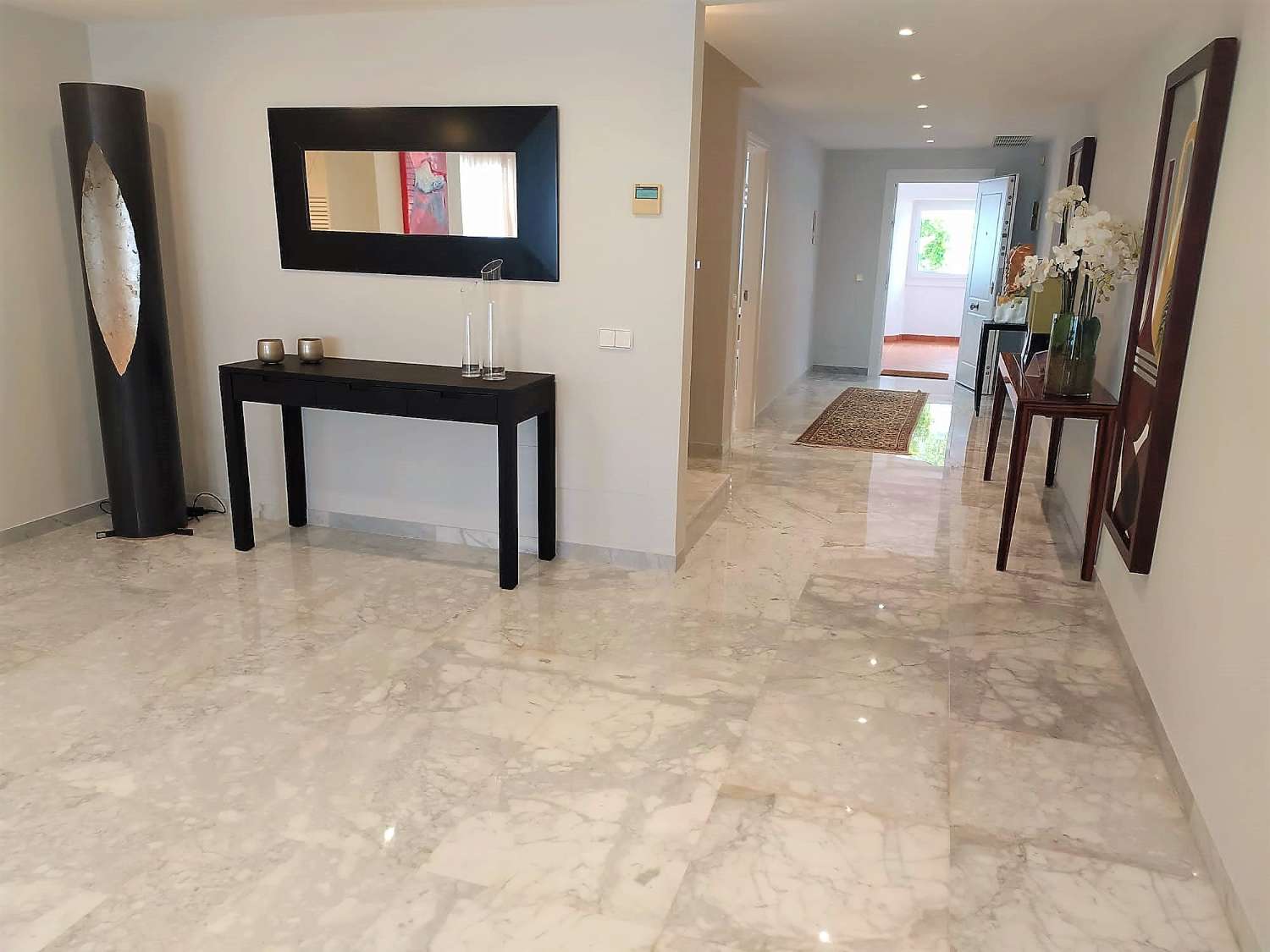 Puerto Banus, Marbella. Beachfront, Penthouse. Long-term rental.