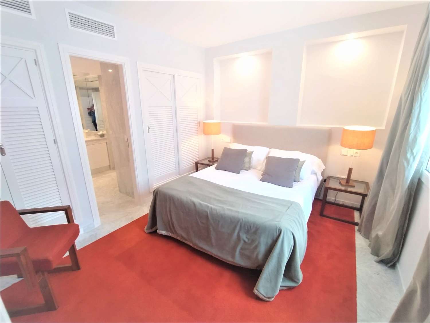 Puerto Banus, Marbella. Beachfront, Penthouse. Long-term rental.