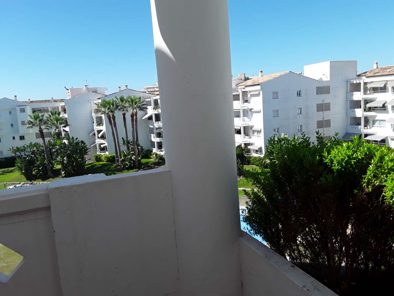 Apartment for rent in Puerto Banus, Marbella. Beachfront complex.