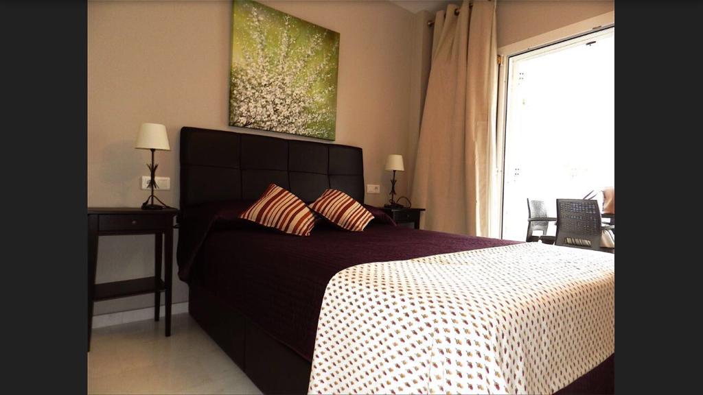 Apartment for rent in Puerto Banus. Playa Rocio.