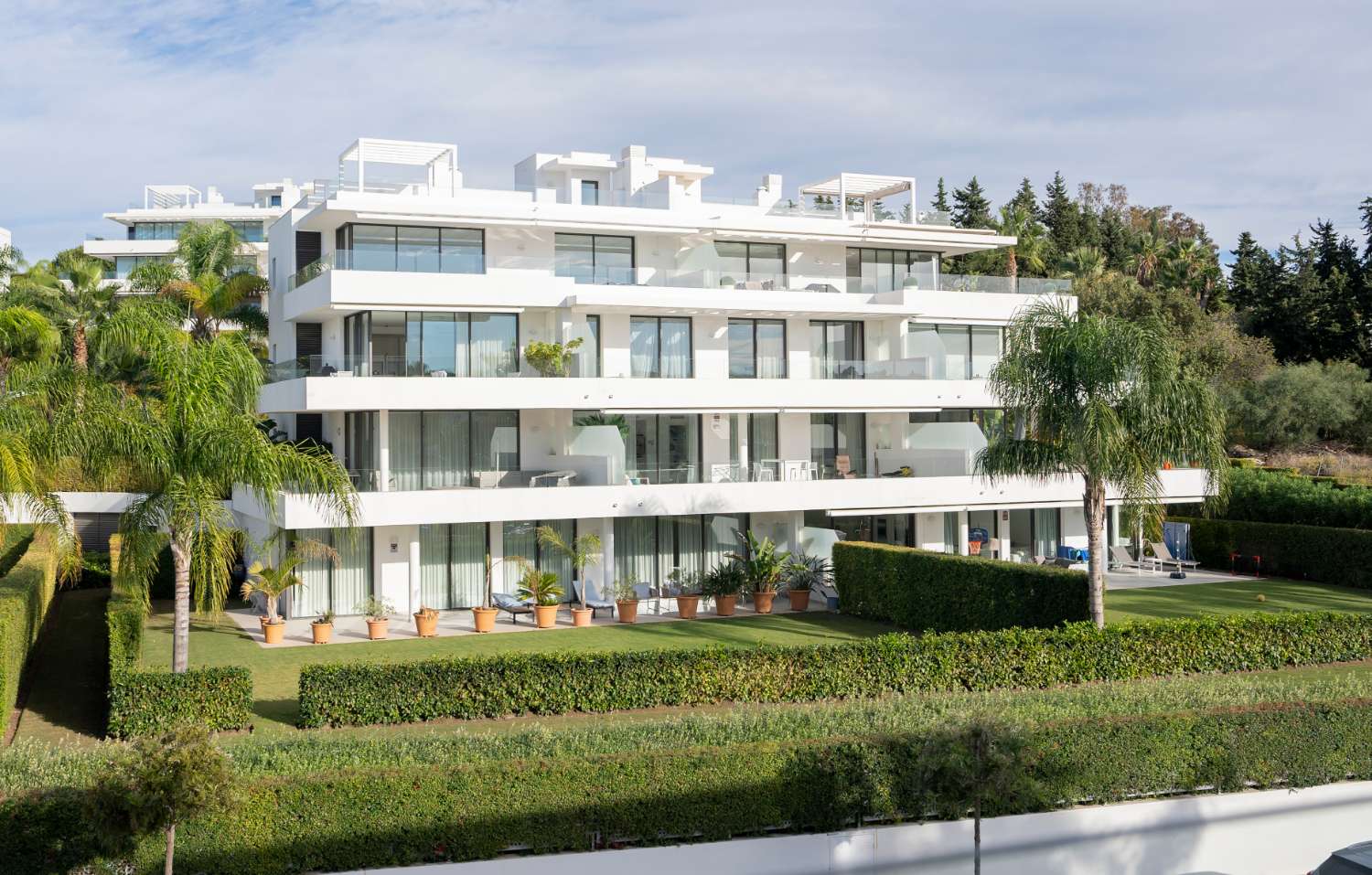 Til salg. Moderne penthouse beliggende i Cataleya, Atalaya, Estepona.
