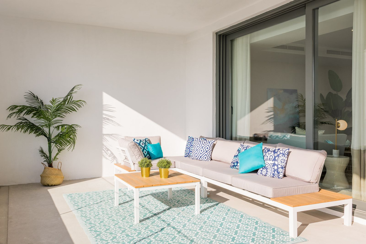 A vendre, appartement à New Golden Mile, Estepona. Design moderne style de vie intérieur-extérieur.