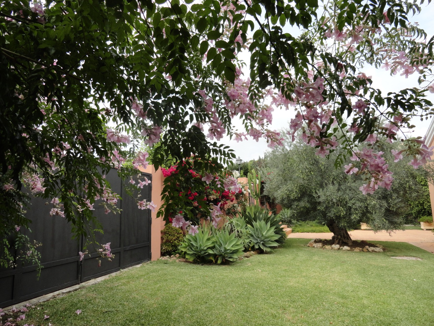 Вілла на продаж в Playa Bahía Dorada (Estepona)