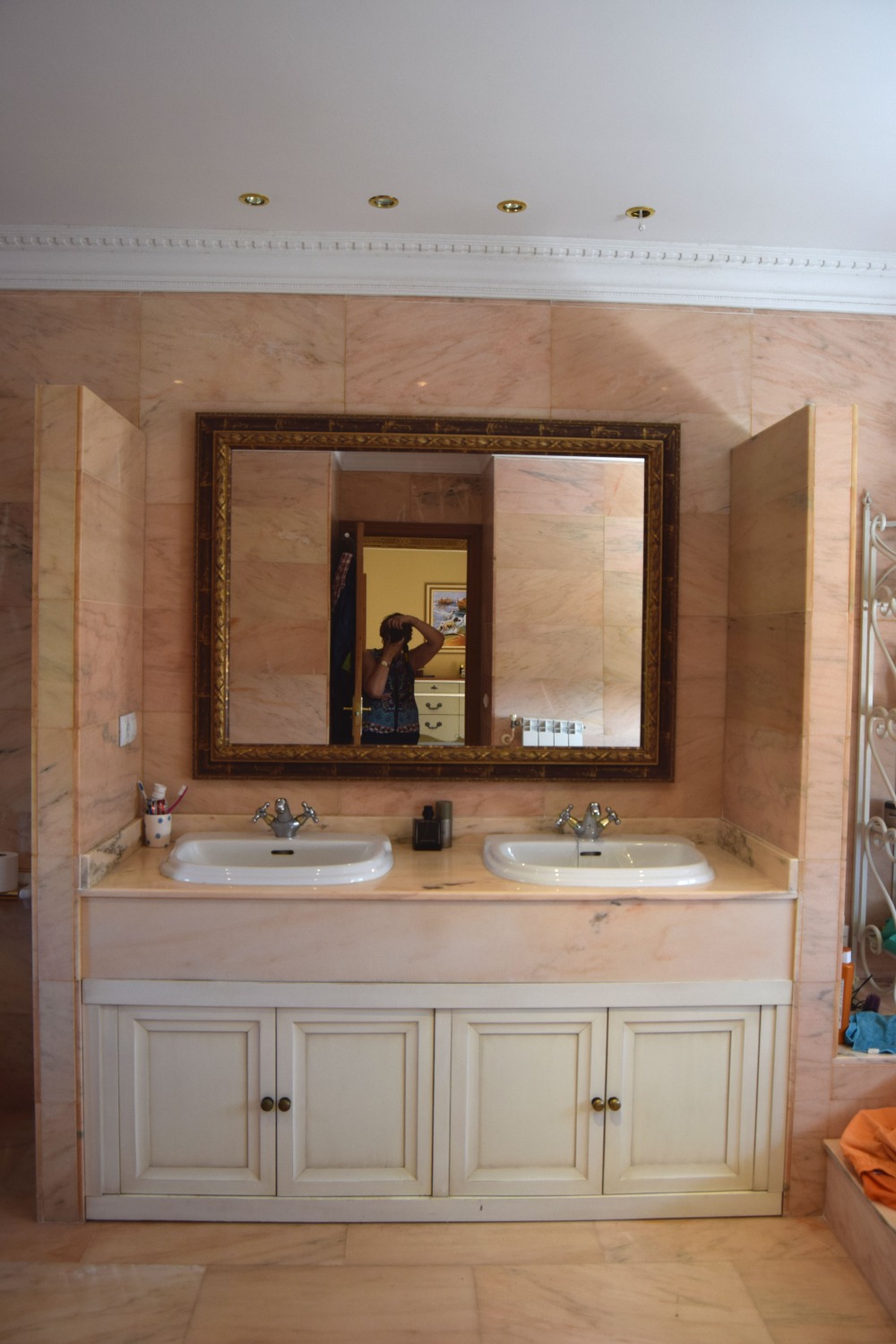 Вілла на продаж в Playa Bahía Dorada (Estepona)