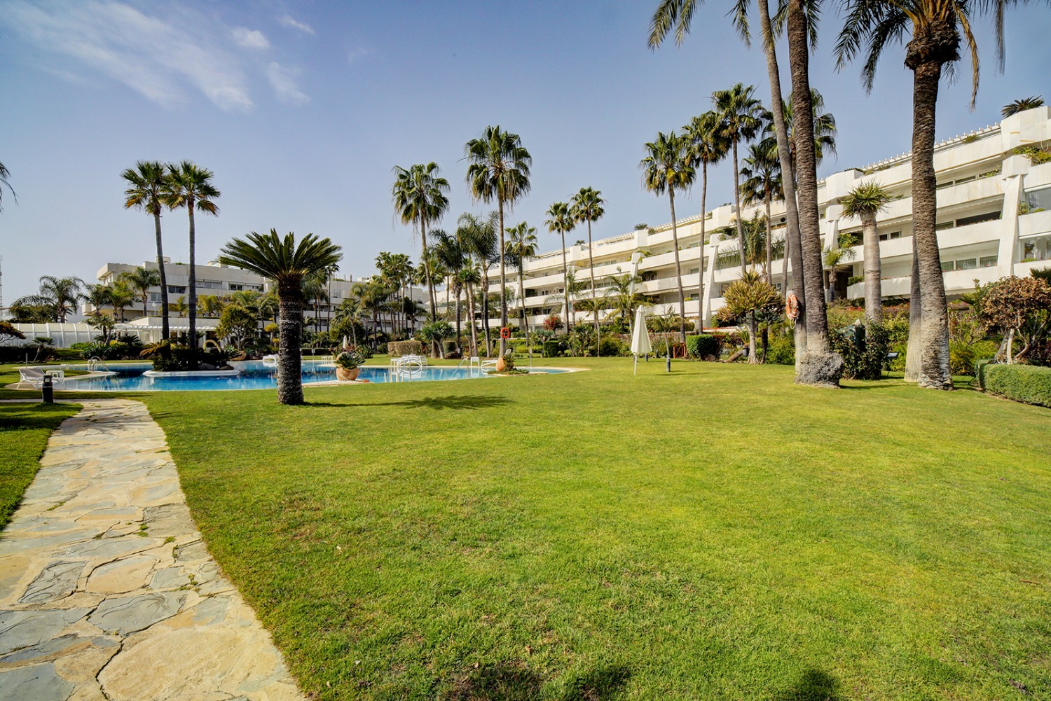Los Granados Puerto Banus, 4 bedrooms, sea view