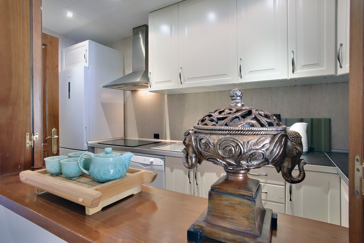 Available immediately, beachfront, sea views, Puerto Banus