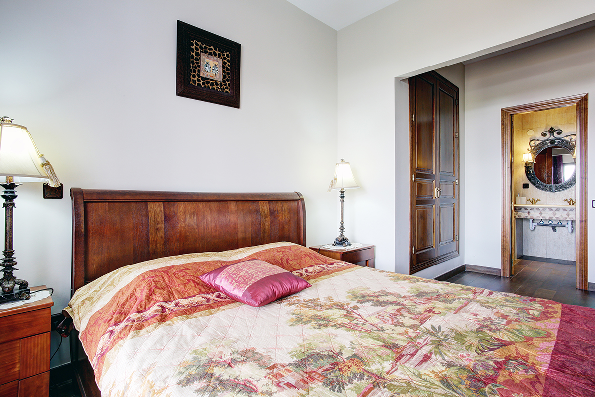 Available immediately, beachfront, sea views, Puerto Banus