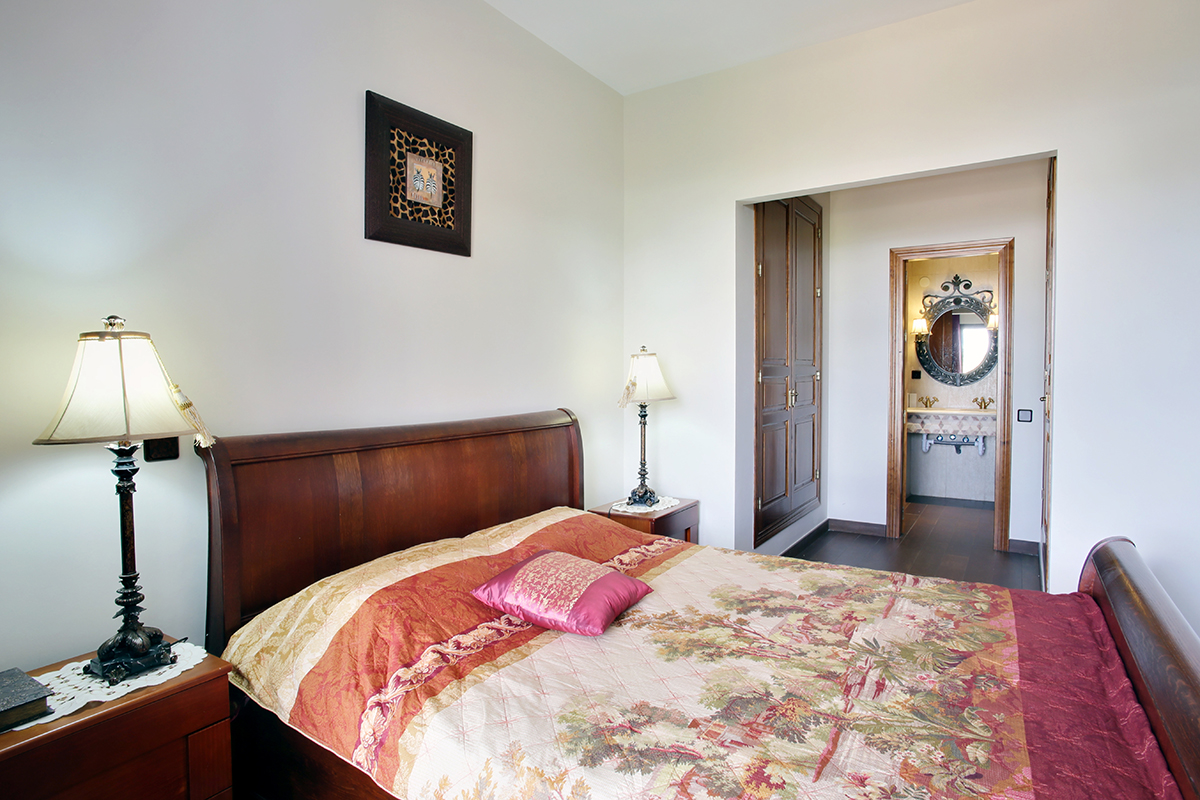 Available immediately, beachfront, sea views, Puerto Banus