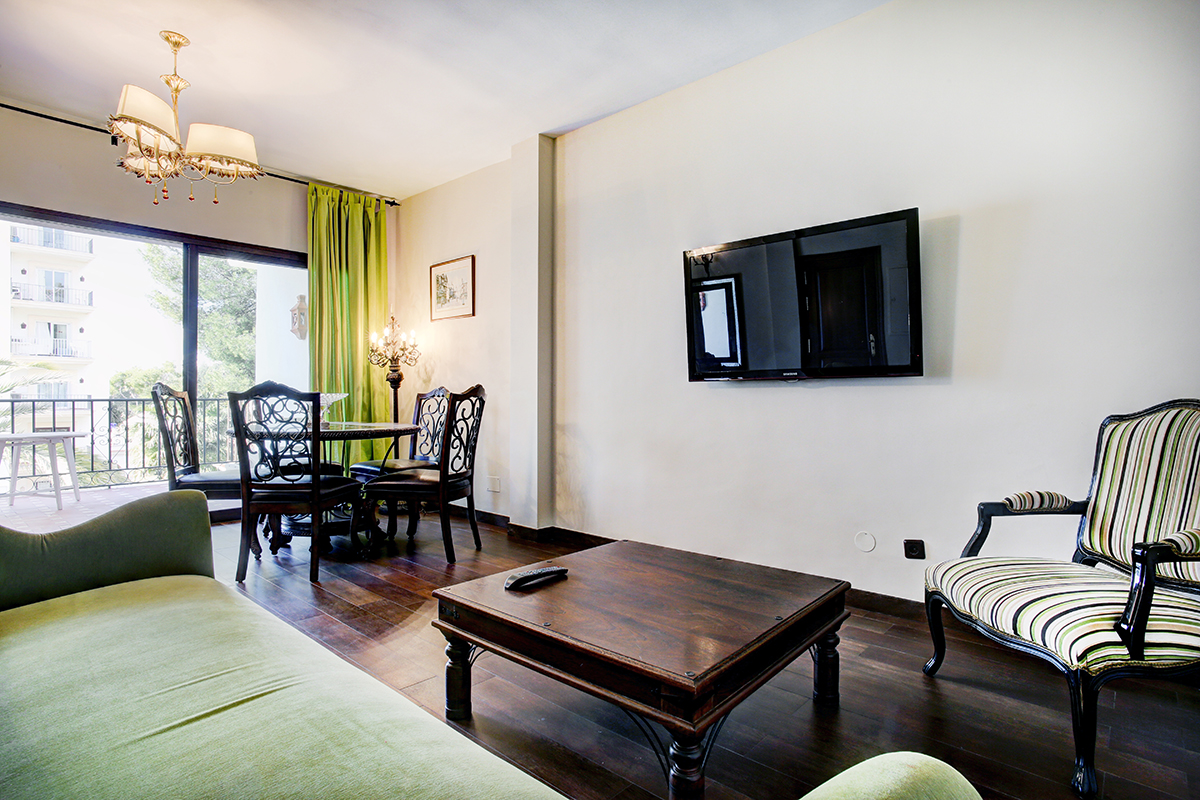 Available immediately, beachfront, sea views, Puerto Banus