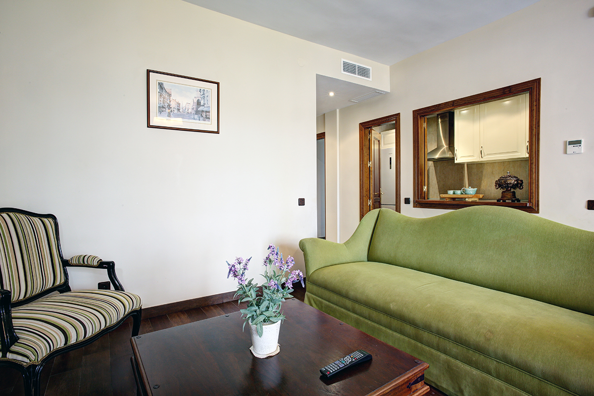 Available immediately, beachfront, sea views, Puerto Banus