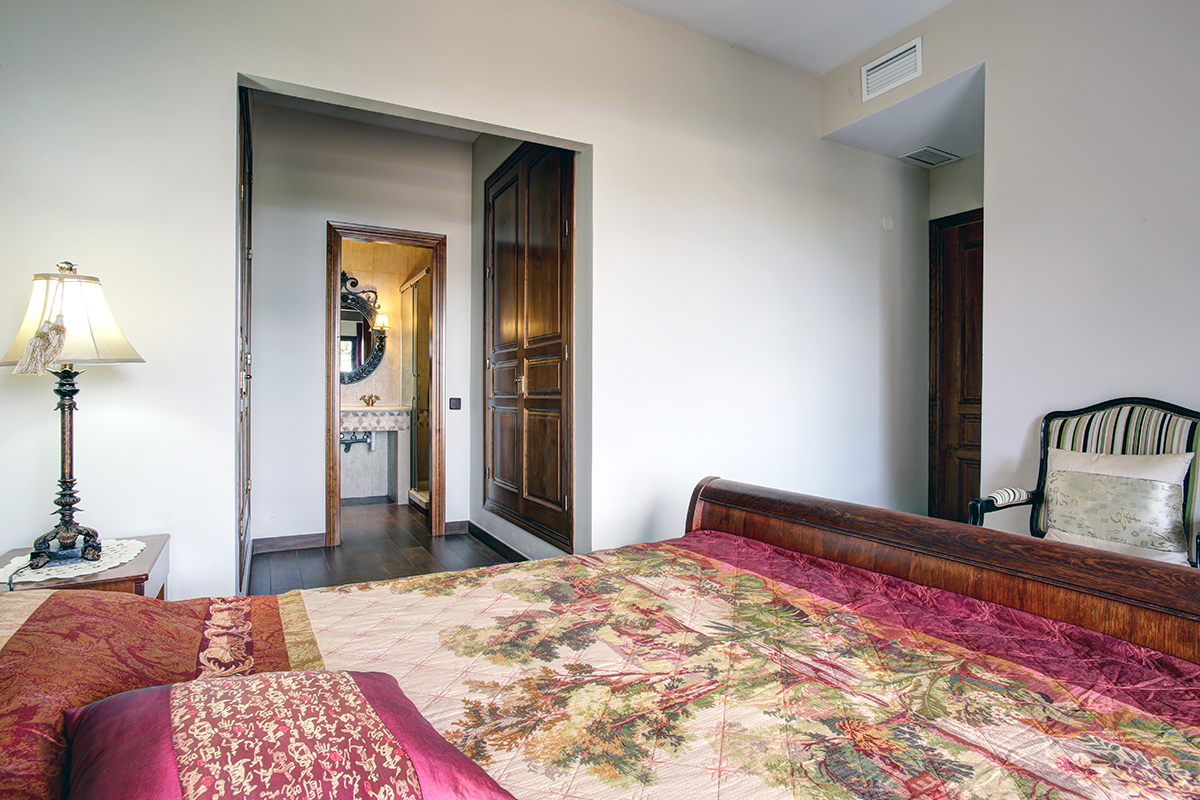 Available immediately, beachfront, sea views, Puerto Banus