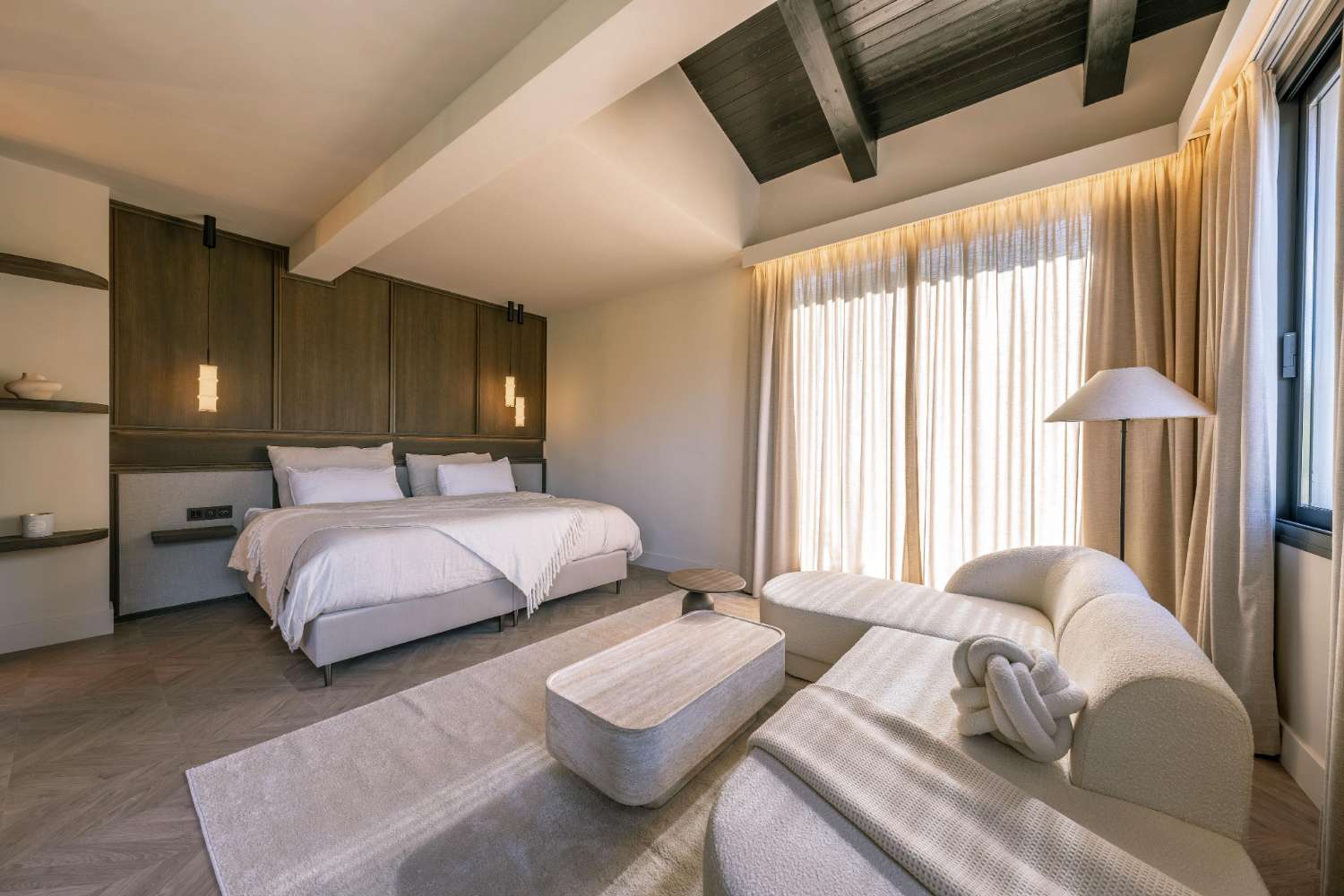 Villa for sale in Nueva Andalucia, Marbella. Recently renovated.