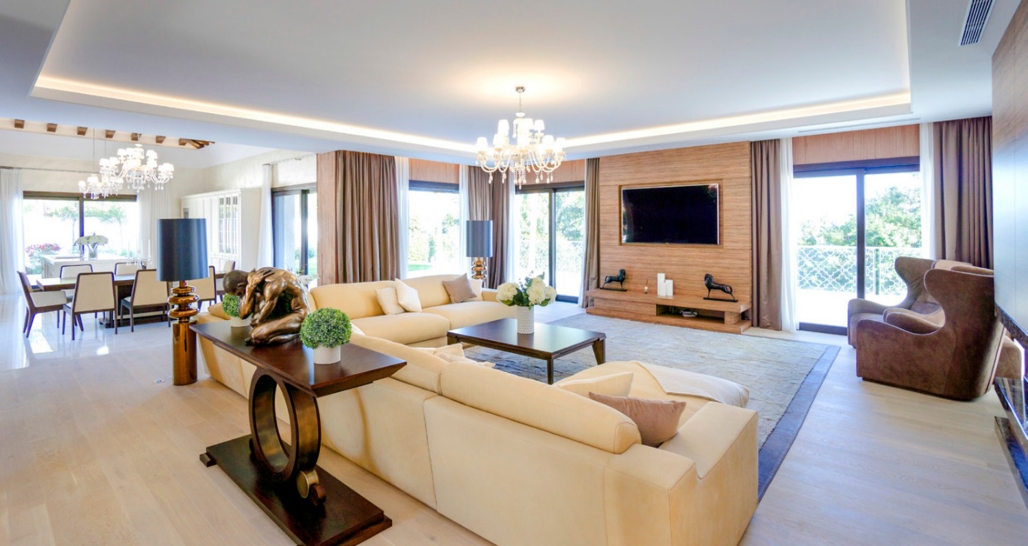 Вілла на продаж в Nueva Andalucía (Marbella)