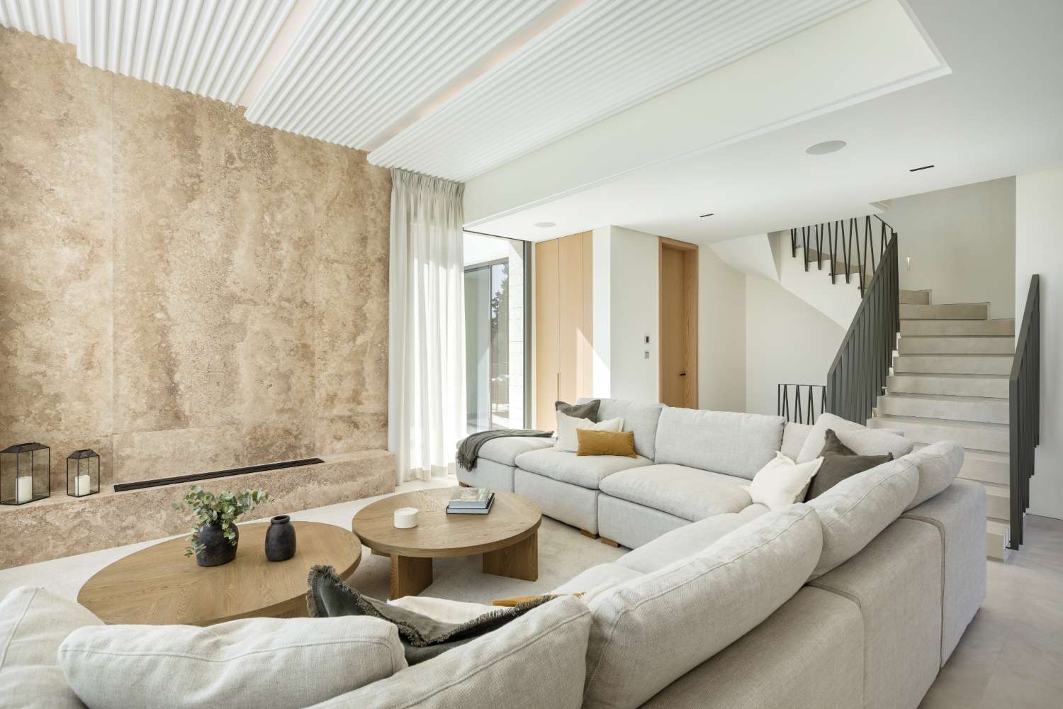 For sale, Frontline Golf Villa in Las Brisas, Nueva Andalucia, Marbella.