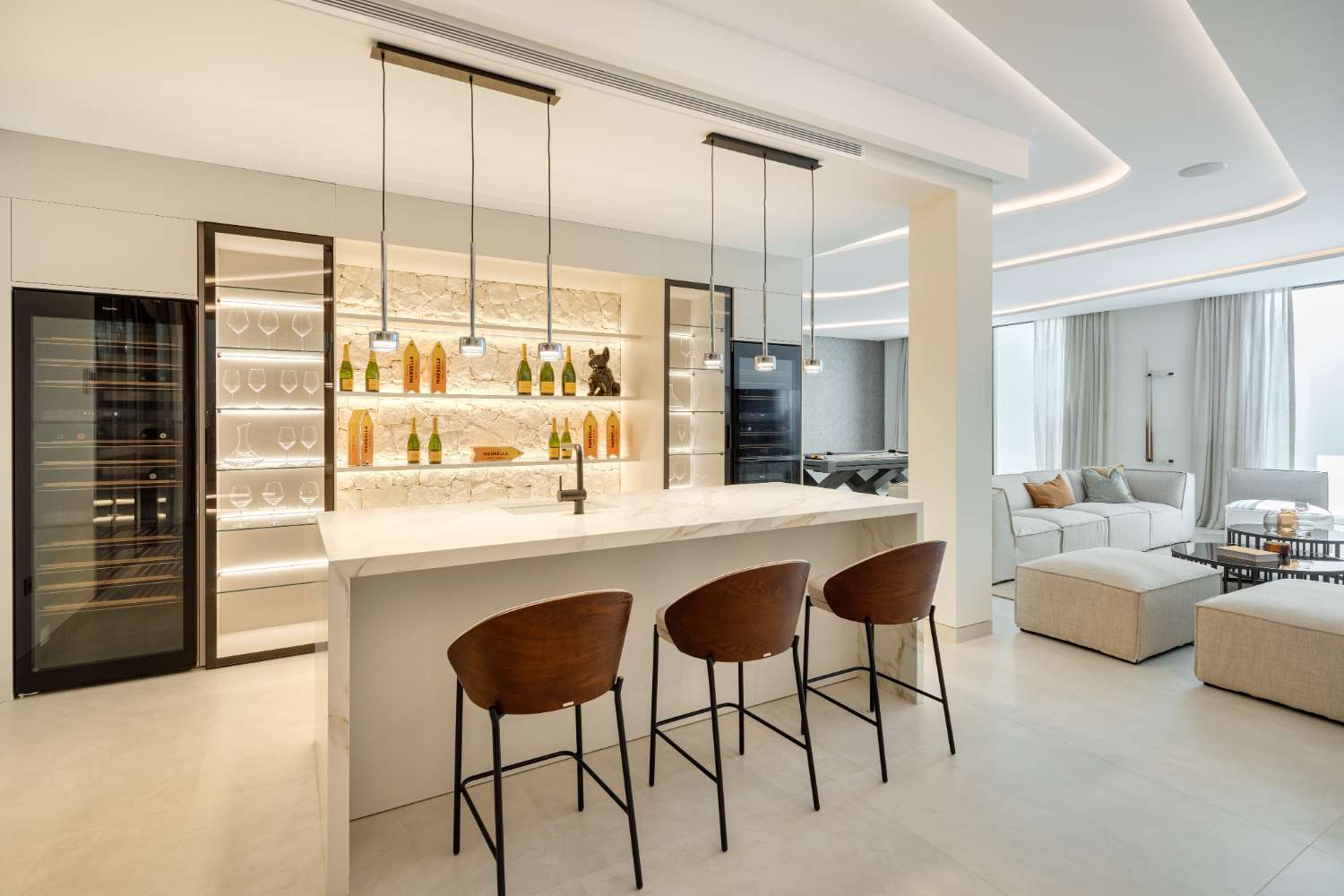 For sale, Frontline Golf Villa in Las Brisas, Nueva Andalucia, Marbella.