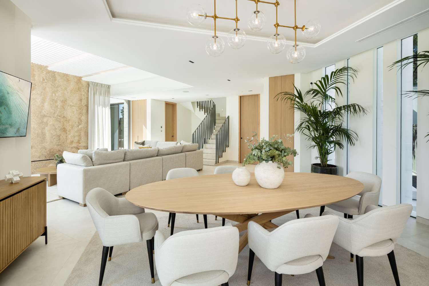 For sale, Frontline Golf Villa in Las Brisas, Nueva Andalucia, Marbella.