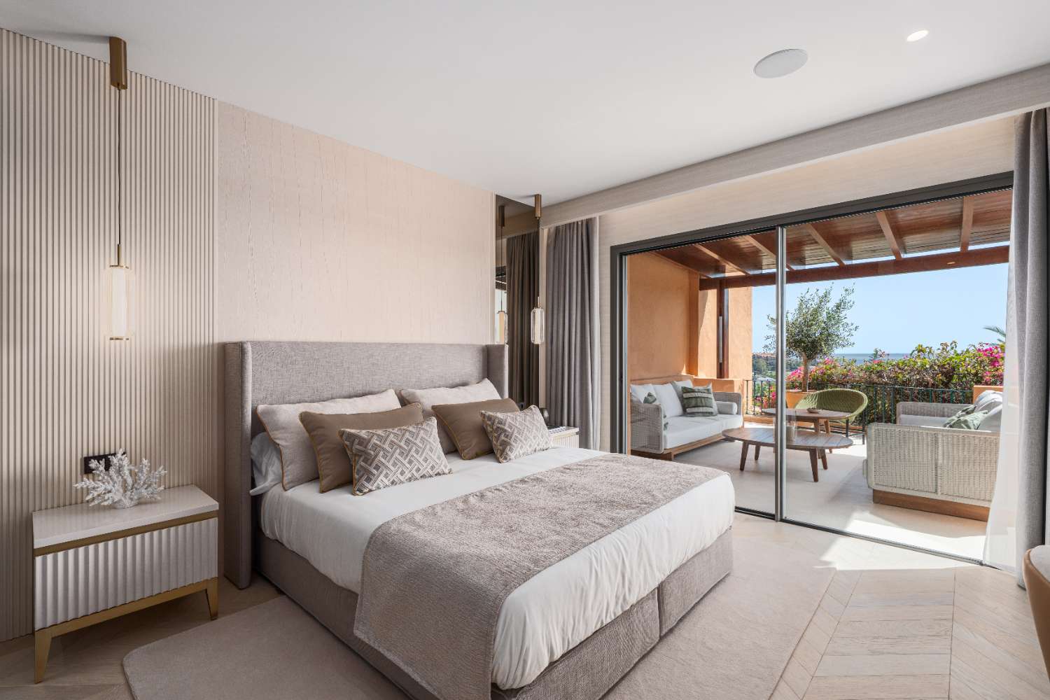 Luxury apartment for sale with breathtaking sea views. in Les Belvederes, Nueva Andalucía.