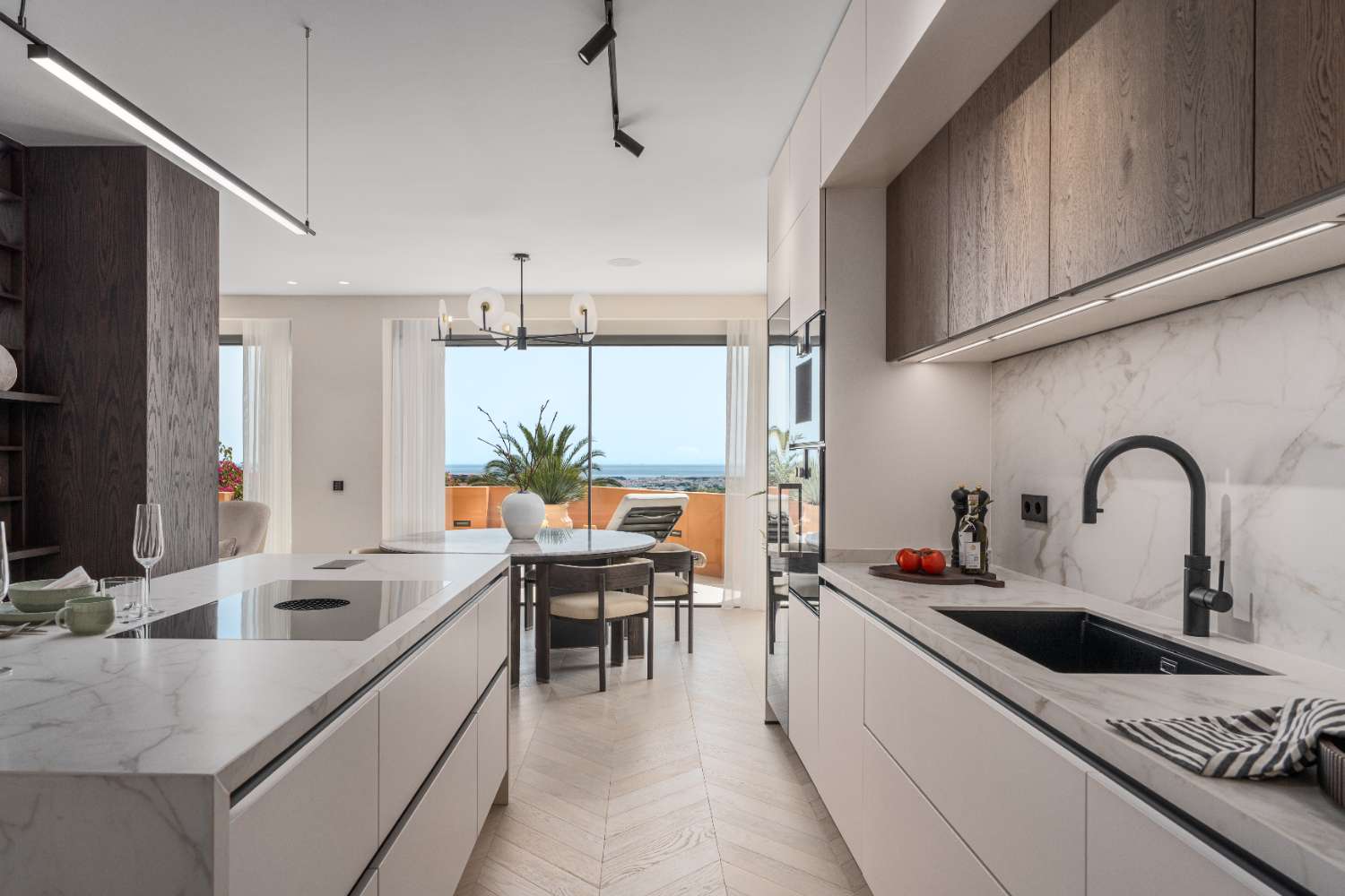 Luxury apartment for sale with breathtaking sea views. in Les Belvederes, Nueva Andalucía.