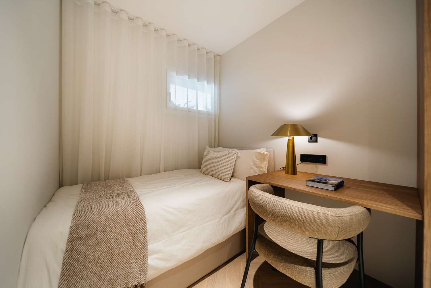 Apartment for sale in Golden Mile, Marbella. Furniture pack Included. Uninterrupted sea views.