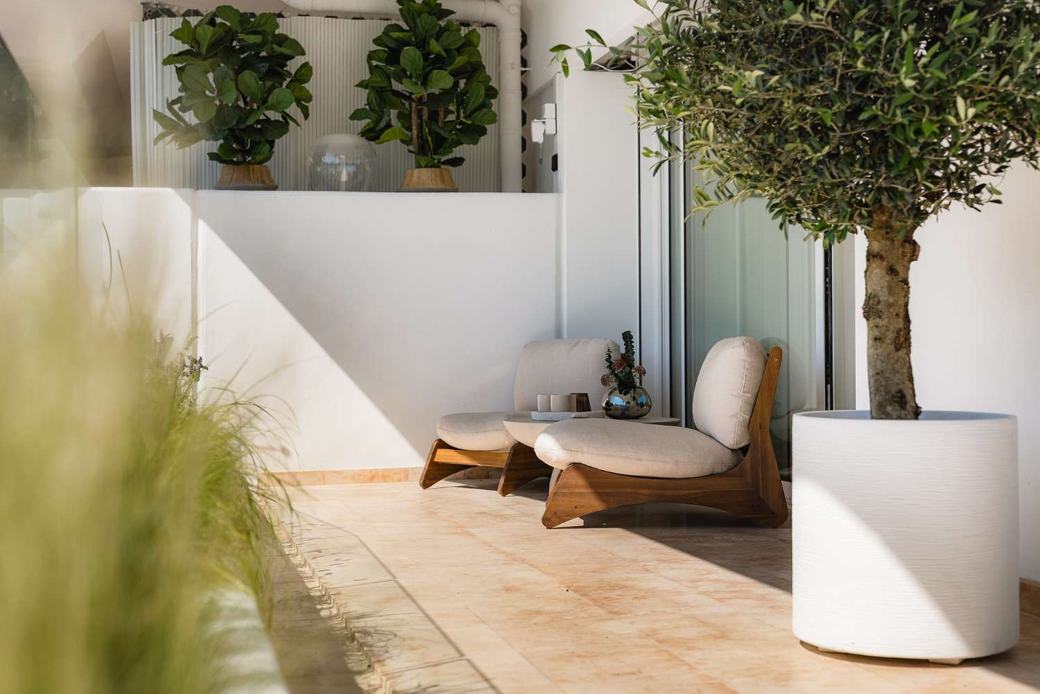 Apartment for sale in Golden Mile, Marbella. Furniture pack Included. Uninterrupted sea views.