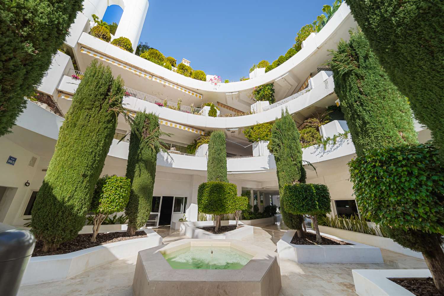 Apartment for sale in Golden Mile, Marbella. Furniture pack Included. Uninterrupted sea views.