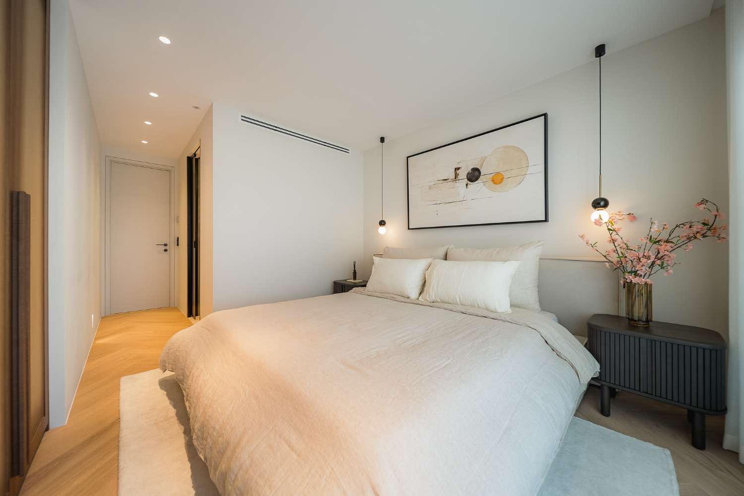 Apartment for sale in Golden Mile, Marbella. Furniture pack Included. Uninterrupted sea views.