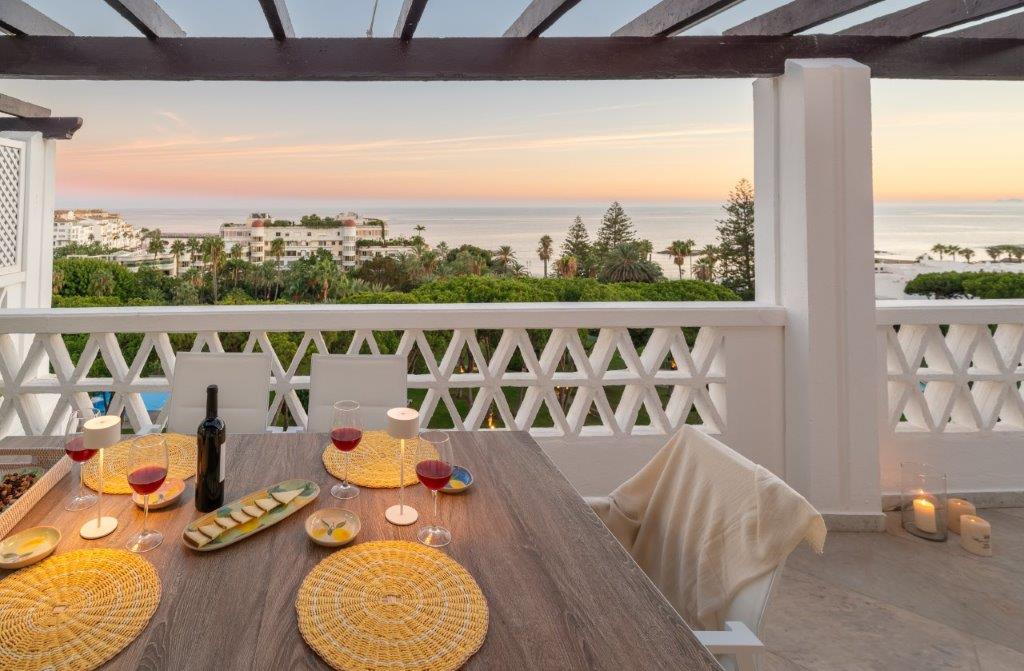 For Rent, Duplex Penthouse with Panoramic Sea views. Puerto Banus. Marbella.