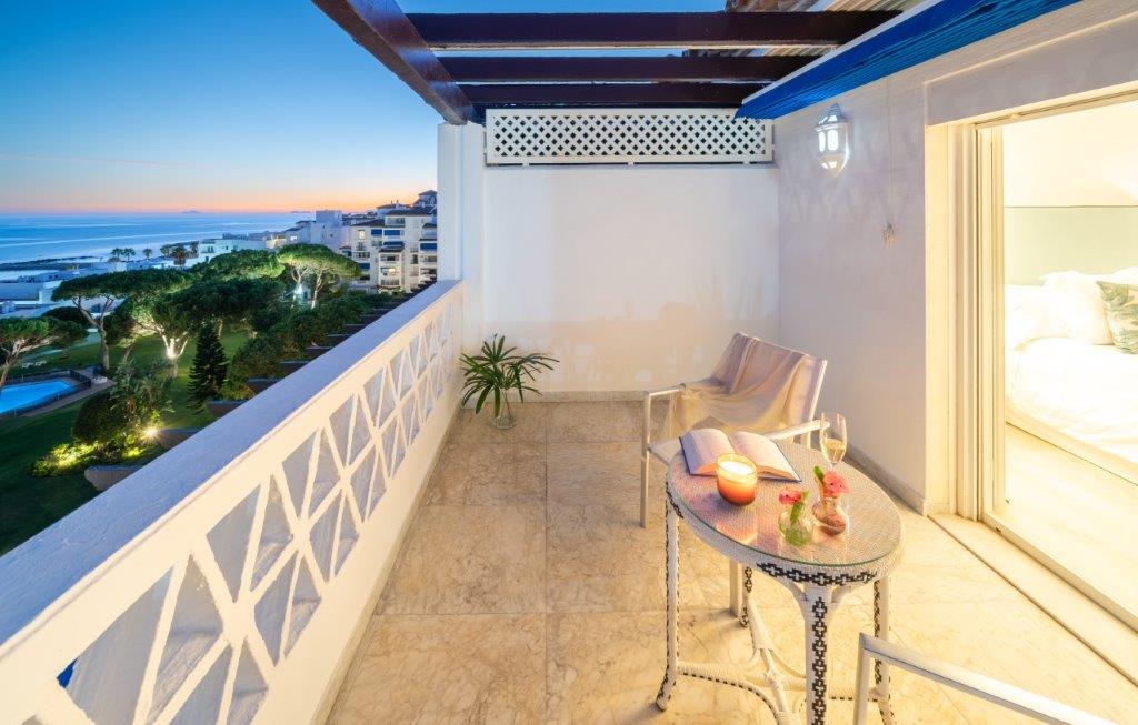 For Rent, Duplex Penthouse with Panoramic Sea views. Puerto Banus. Marbella.