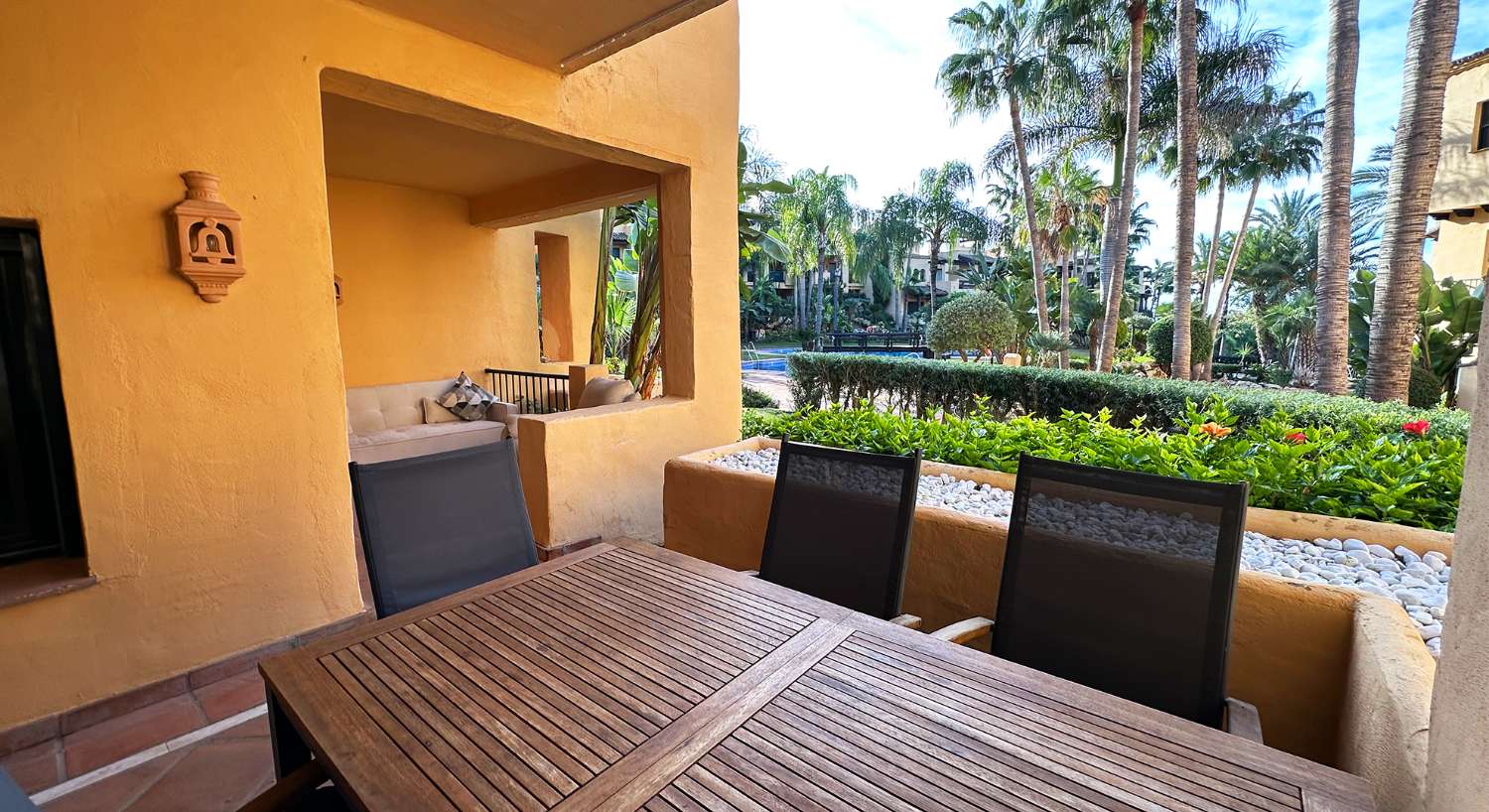 For sale. 3-bedroom apartment, in El Campanario, Estepona East.