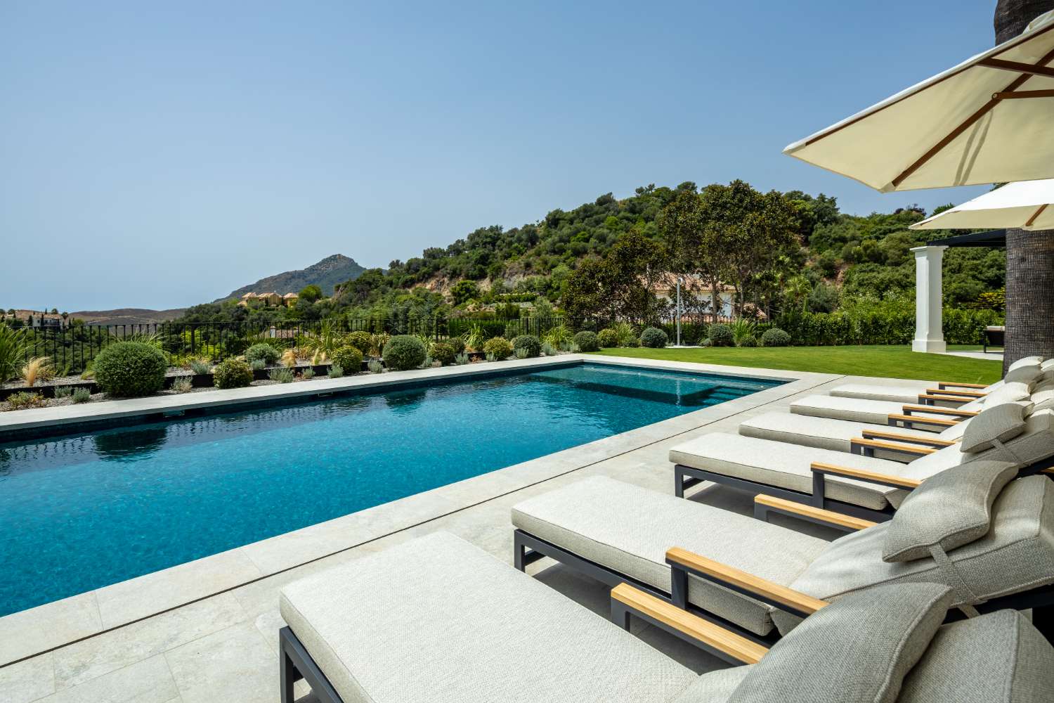 Te koop. Luxe villa in La Zagaleta, Benahavis, op een perceel van 3.852 m². Prijs: €8.000.000.