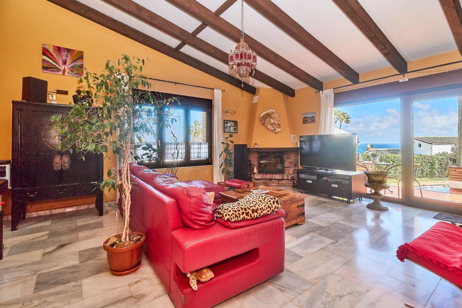 Na sprzedaż. Willa na jednym poziomie z 4 sypialniami i prywatnym basenem. Mijas.